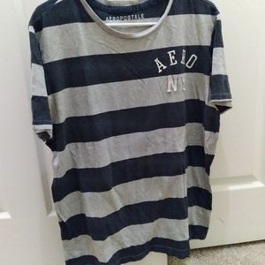 Aeropostal Mens Tee in a large